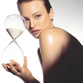 Still the Clock: Tips to Slow the Aging Signs Still the Clock: Tips to Slow the Aging Signs